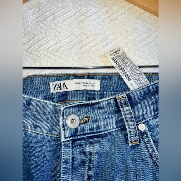 ZARA Unique Paint Splatter Distressed Denim Jeans - Picture 8 of 8